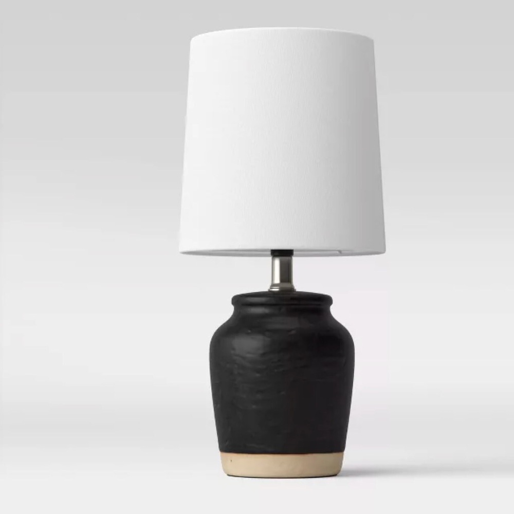 3/25✨ NWT Threshold Textural Ceramic Mini Lamp